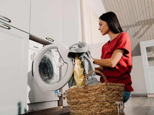 روشن نشدن ماشین لباسشویی ایندزیت به علت وزن زیاد لباس